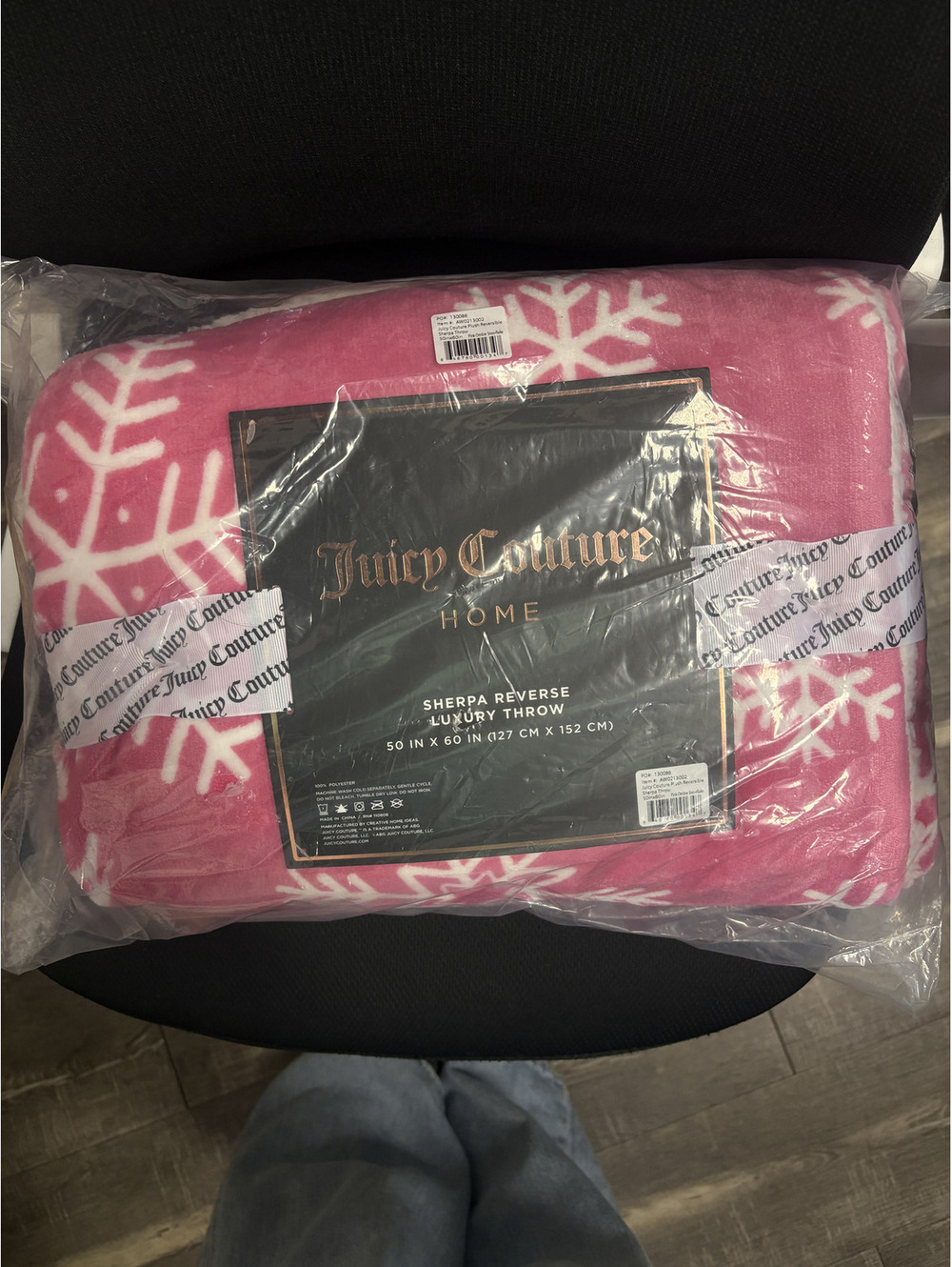 New Juicy Couture Home Sherpa Reverse Luxury Throw 50x60 Pink Snowflake